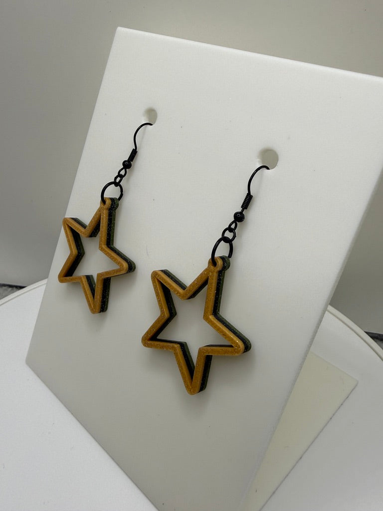 Gold Star Earring - Medium