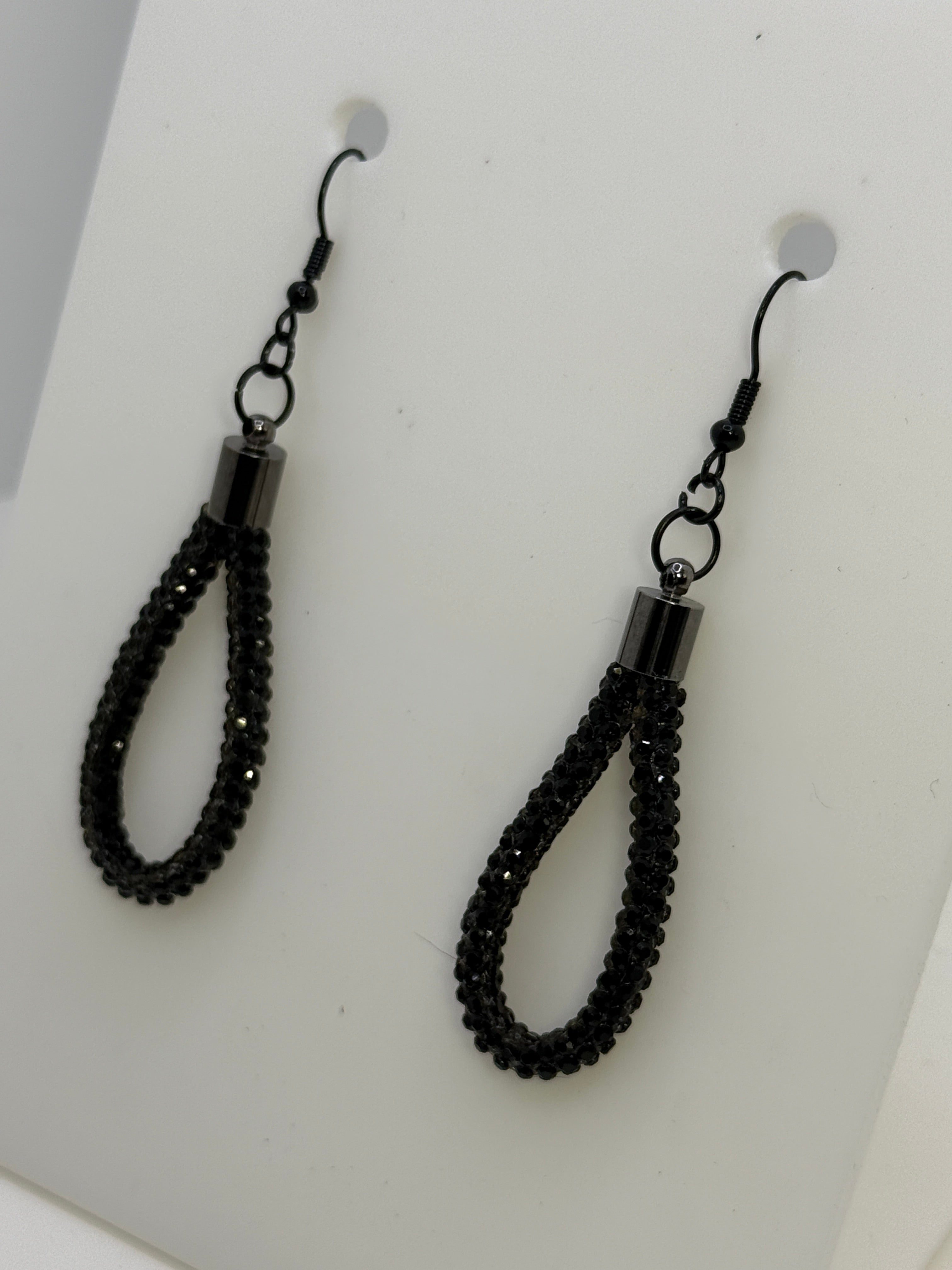 Rhinestone Shoe Lace Loop Earring