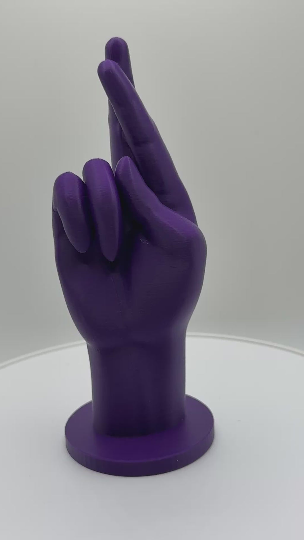 ASL Hand Shape – Letter R