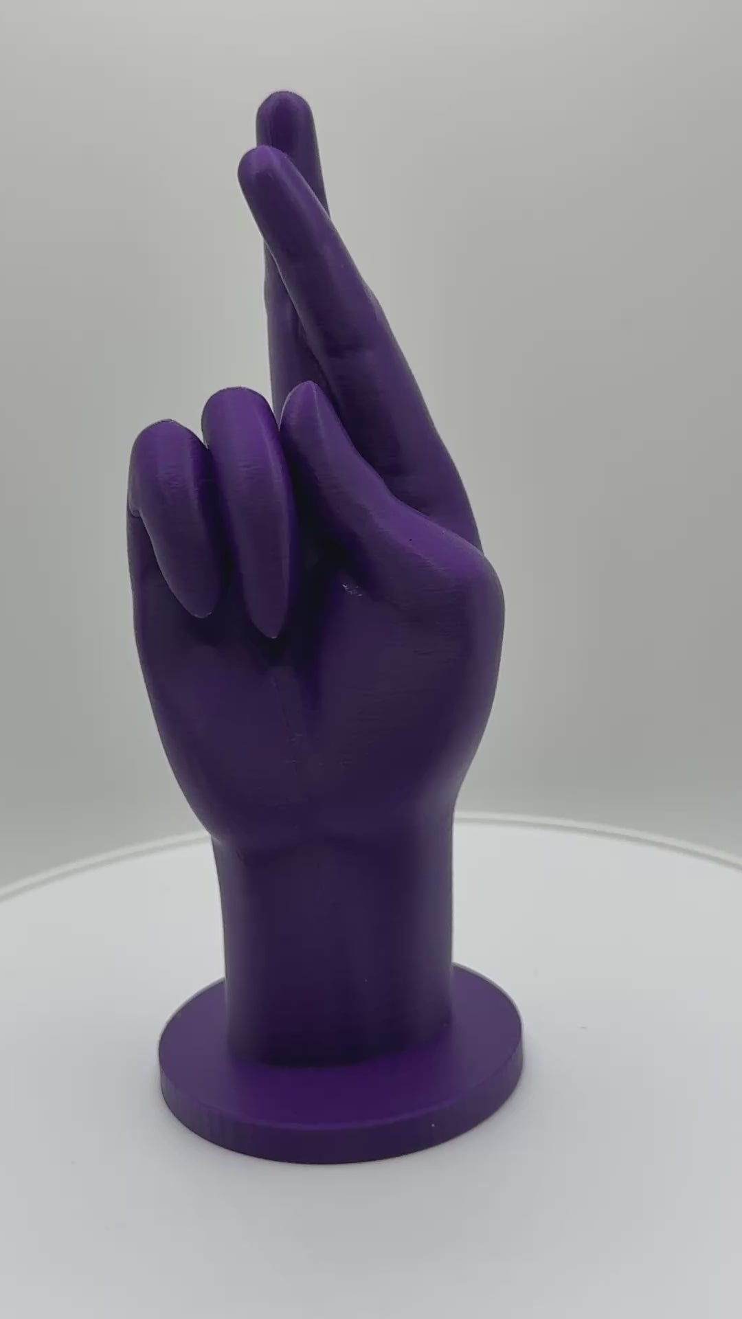 ASL Hand Shape – Letter R